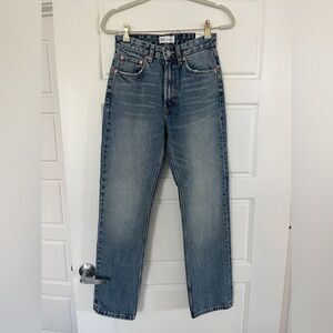 High rise straight leg jeans from Zara!!!! Size 04